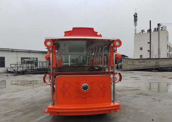 23座觀光車-背面